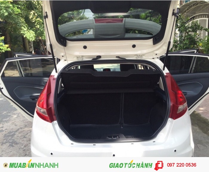 FORD Fiesta S AT, máy xăng số tự động hatback