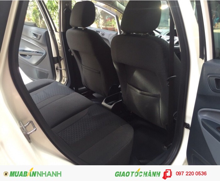 FORD Fiesta S AT, máy xăng số tự động hatback