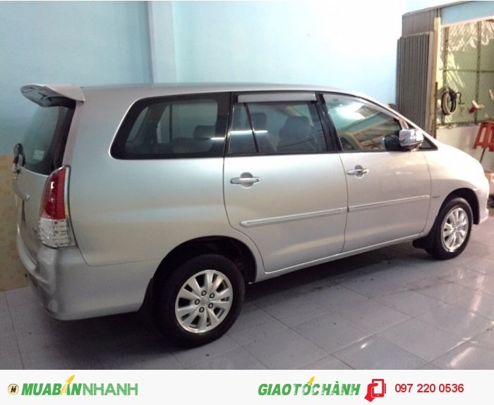 (TOYOTA) Innova Số sàn 2010 màu bạc