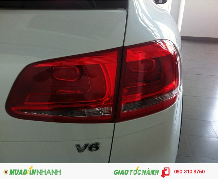 Đẳng cấp dành cho quý doanh nghiệp Volkswagen Touareg 3.6 ưu đãi 5% giá xe