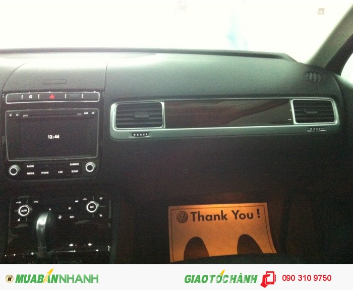 Đẳng cấp dành cho quý doanh nghiệp Volkswagen Touareg 3.6 ưu đãi 5% giá xe