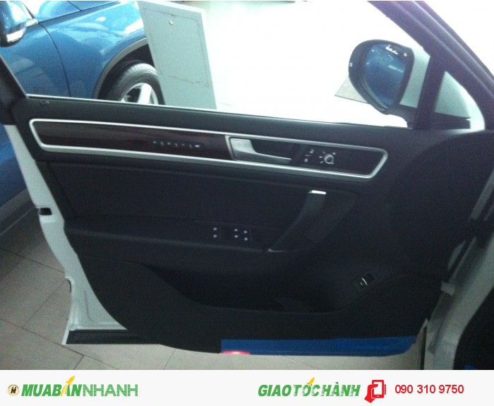 Đẳng cấp dành cho quý doanh nghiệp Volkswagen Touareg 3.6 ưu đãi 5% giá xe