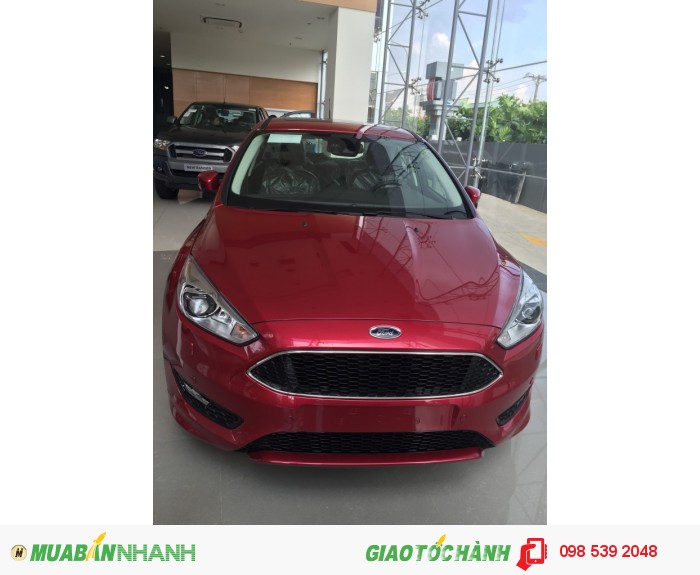 Ford Focus Titanium động cơ Ecoboost 1.5L, tặng BHVC, hỗ trợ vay vốn 85%