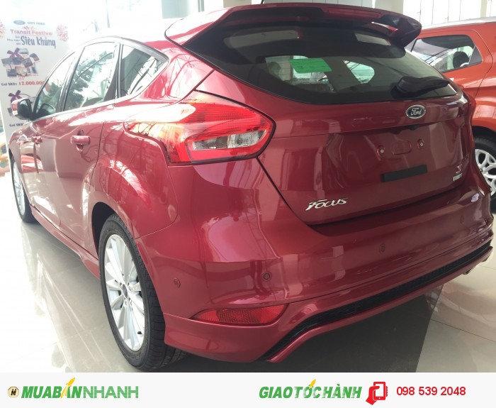 Ford Focus Titanium động cơ Ecoboost 1.5L, tặng BHVC, hỗ trợ vay vốn 85%