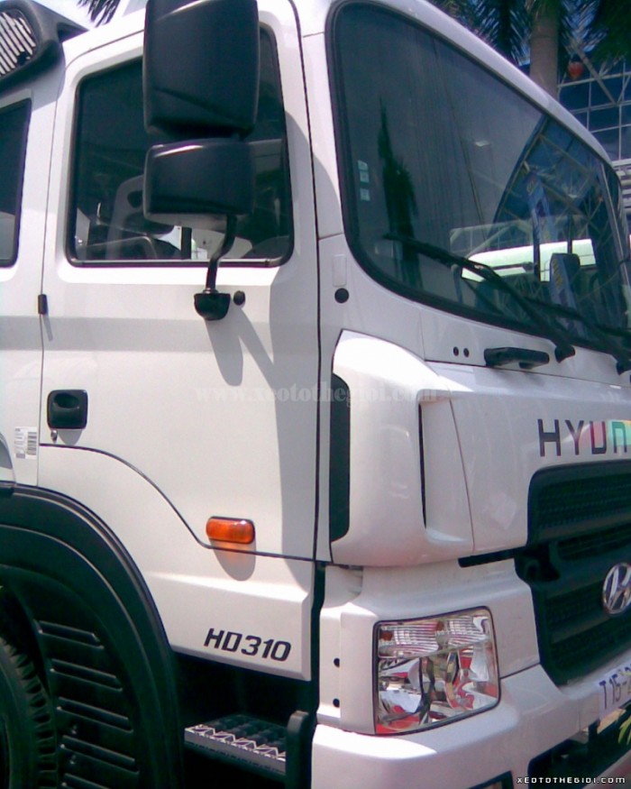 Bán xe tải Hyundai HD 310, xe nhập, giá tốt giao xe toàn quốc