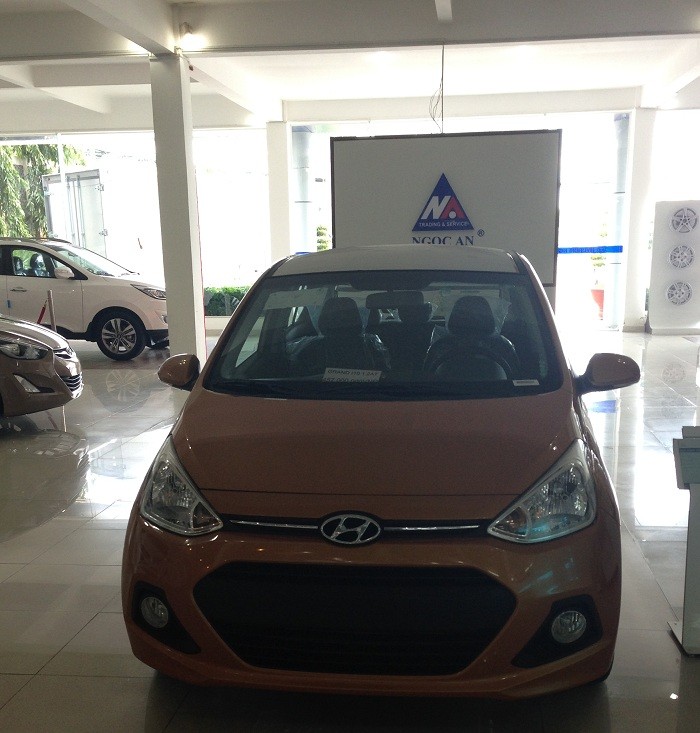 Hyundai i10 1.2 AT 2016 trả góp tại HCM