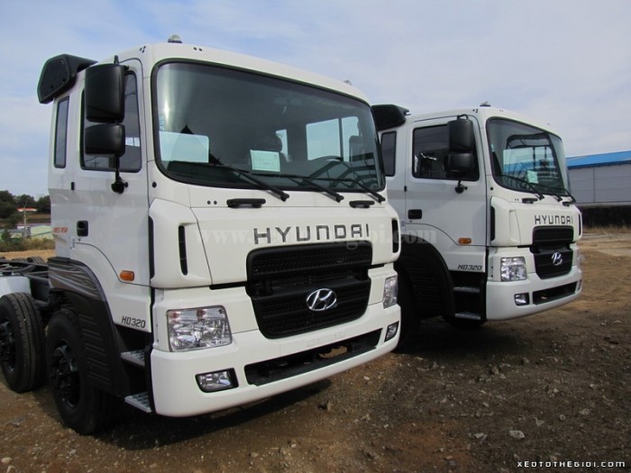 Đại lí phân phối độc quyền Hyundai HD320 thùng dài 9.6m