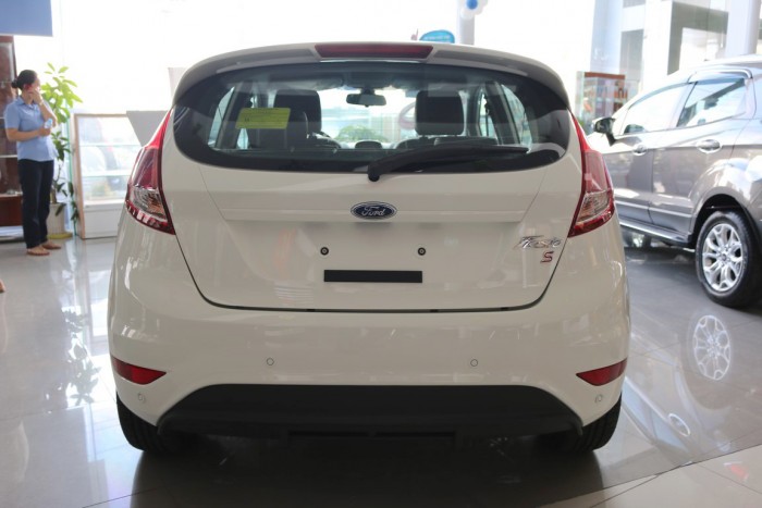 Bán Ford Fiesta Sport, giao ngay, đủ màu, 535 triệu