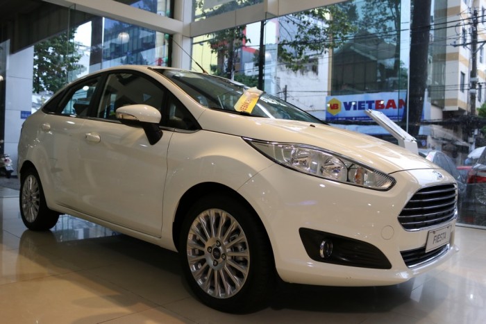 Bán Ford Fiesta Titanium 2016, giao ngay, đủ màu, 530 triệu