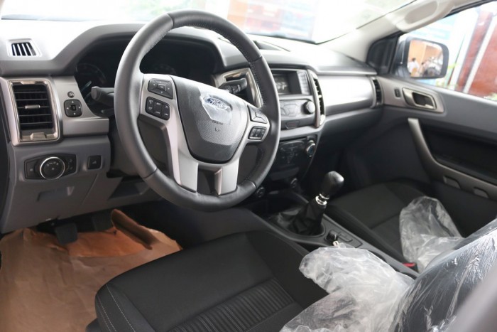 Bán Ford Ranger XLT 2.2MT, hai cầu, 790 triệu