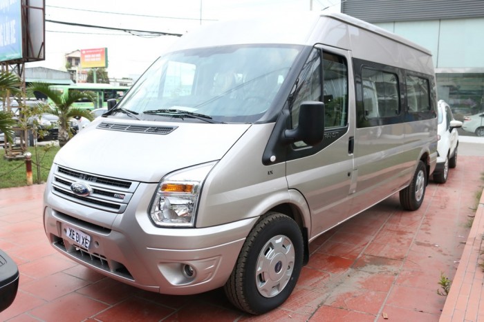 Bán Ford Transit 16 chỗ bản tiêu chuẩn, 872 triệu, giao xe ngay