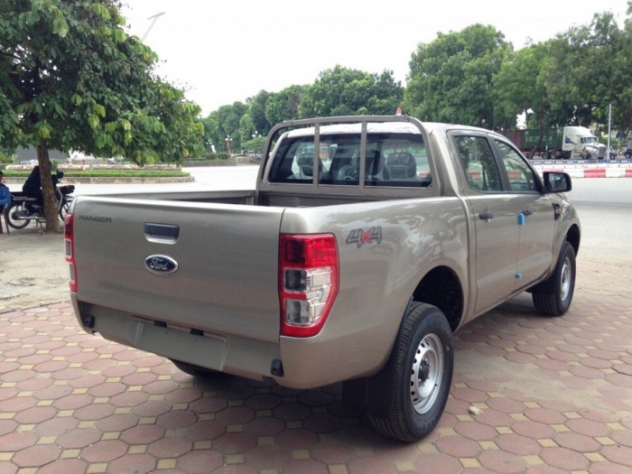 Bán Ford  Ranger 2016 XL 2.2MT, hai cầu, 585 triệu