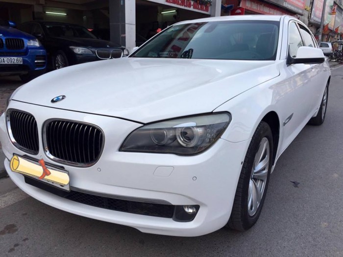 Bán BMW 730i 2009. Full option.  Nhập khẩu nguyên chiếc.