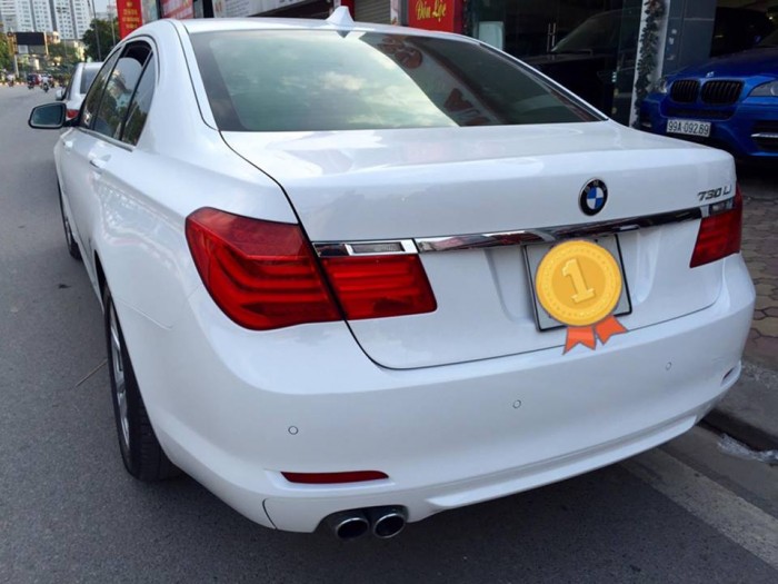 Bán BMW 730i 2009. Full option.  Nhập khẩu nguyên chiếc.