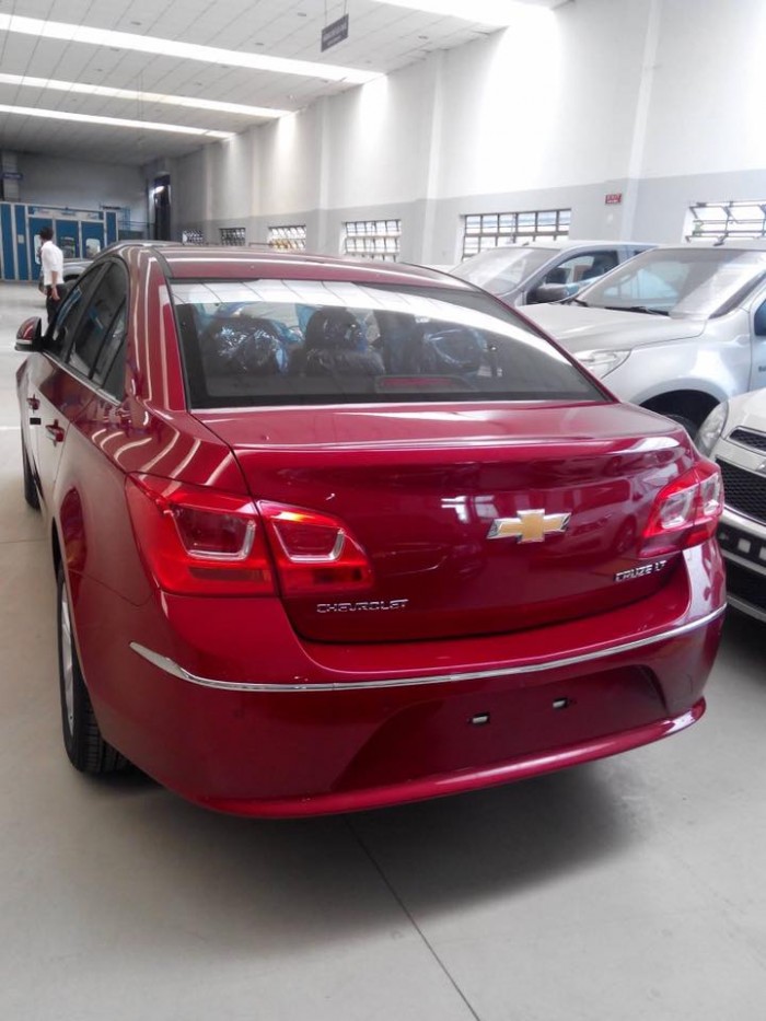 Chevrolet Cruze LTZ khuyễn mãi lớn tháng 9