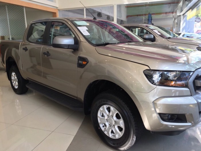 Bán Ford Ranger XLS 2.2AT, một cầu, giao ngay, 660 triệu