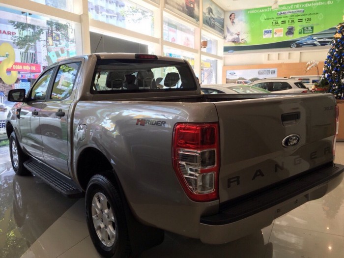 Bán Ford Ranger XLS 2.2AT, một cầu, giao ngay, 660 triệu