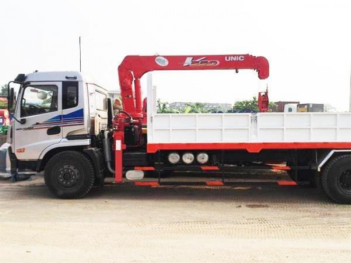 Xe tải Dongfeng 8 tấn gắn cẩu UNIC 5 tấn UR V554 4 đốt