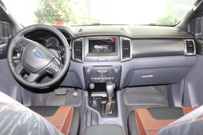 Bán Ford Ranger Wildtrack 3.2AT, 880 triệu, giao ngay, đủ màu