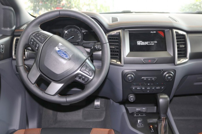 Bán Ford Ranger Wildtrack 3.2AT, 880 triệu, giao ngay, đủ màu