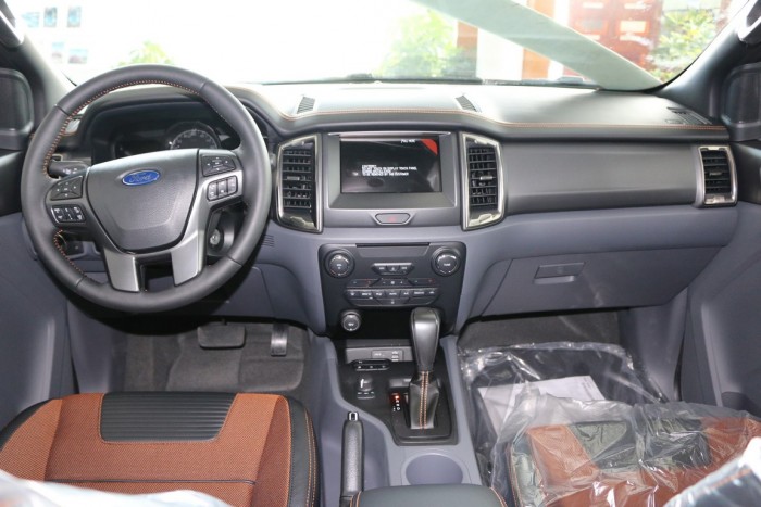 Bán Ford Ranger Wildtrack 2.2AT, một cầu, 800 triệu