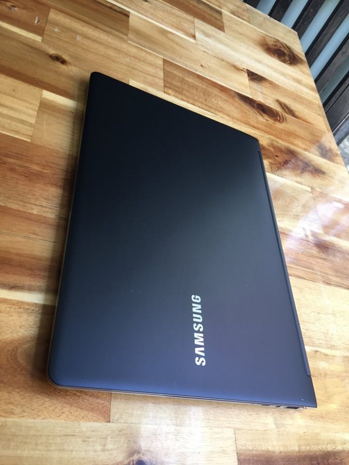 Laptop ultralbook samsung NP900X3C, i5 ivy, 4G, 128G, zin100%, giá rẻ