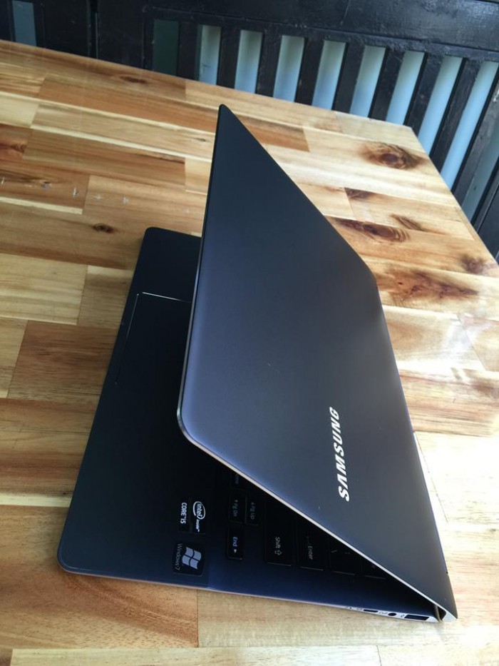 Laptop ultralbook samsung NP900X3C, i5 ivy, 4G, 128G, zin100%, giá rẻ