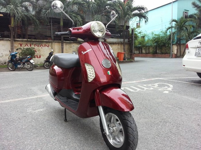Vespa LX 125 Korea 2016 Mới Sử Dụng 2000 Km Mới Đẹp Long Lanh Như Xe Thùng