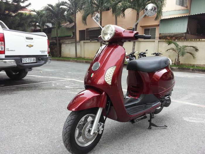 Vespa LX 125 Korea 2016 Mới Sử Dụng 2000 Km Mới Đẹp Long Lanh Như Xe Thùng