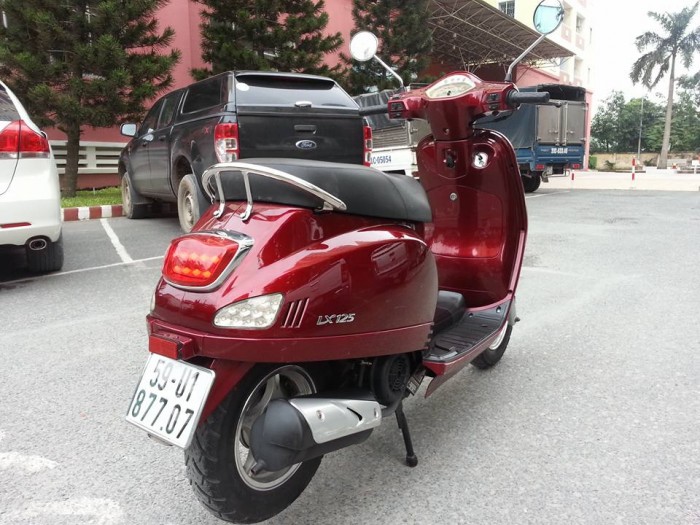 Vespa LX 125 Korea 2016 Mới Sử Dụng 2000 Km Mới Đẹp Long Lanh Như Xe Thùng