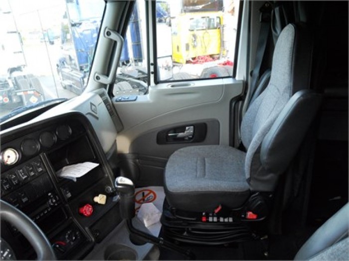MLF CO.,LTD BÁN 6 XE INTERNATIONAL MODEL 2013 MỚI 90%.