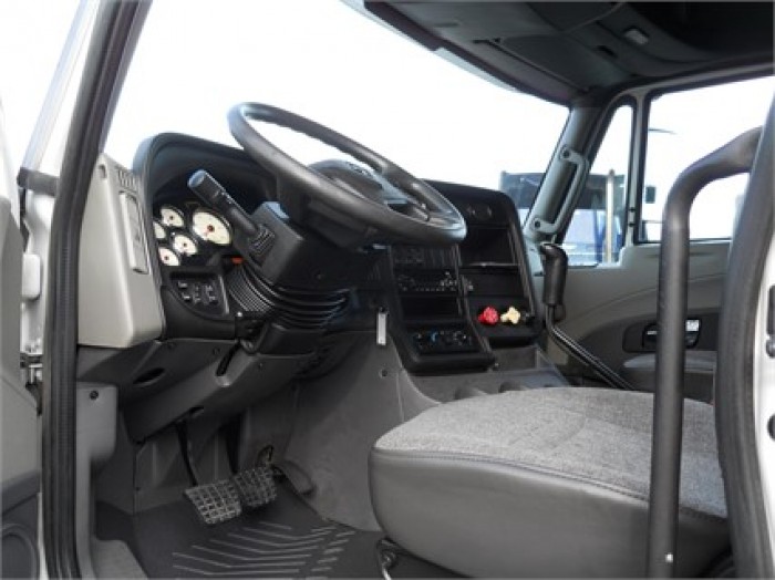 MLF CO.,LTD BÁN 6 XE INTERNATIONAL MODEL 2013 MỚI 90%.
