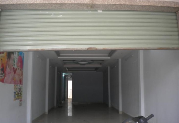 Cho thuê nhà mặt phố đường Đường D2, P.Phường 25, Quận Bình Thạnh, DT: 10.5x20m, diện tích: 210m2, 1 lầu, giá: 120.000.000đ