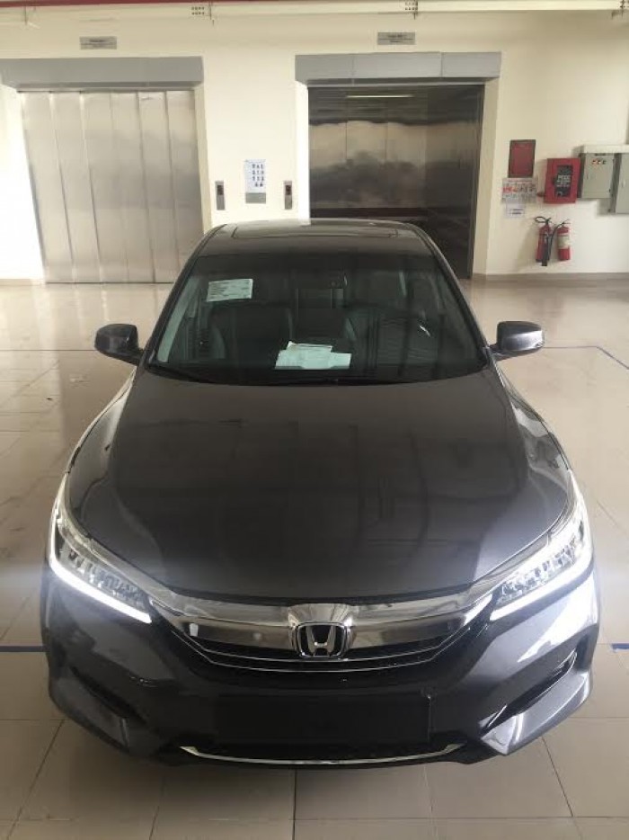 Honda Accord 2016 màu ghi xám nhập Thái