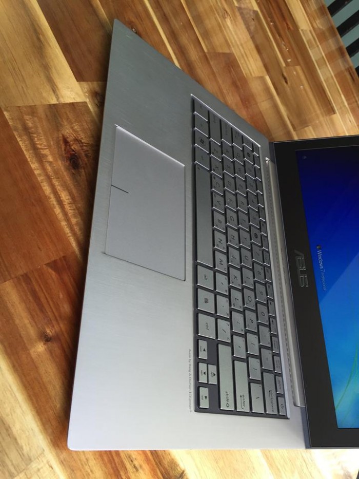 Laptop asus ultralbook zenbook UX31E, i5, 4G, ssd128G, zin100%, giá rẻ