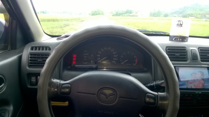 Cần bán xe mazda323 đời 1998