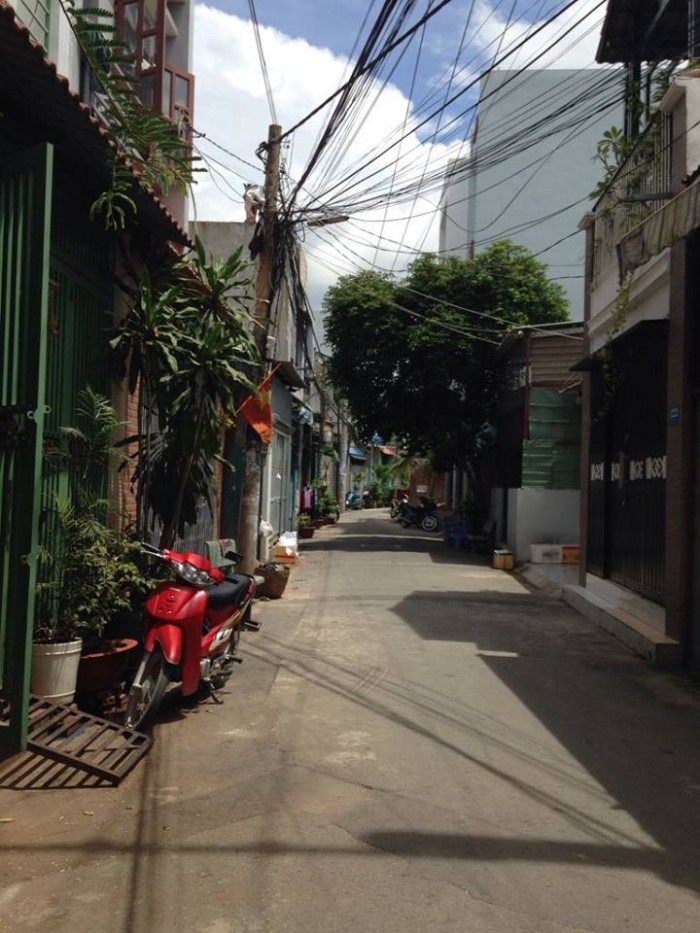 Bán nhà 1 tấm ngã tư 4 xã- hương lộ 2, dt (4x13)m, giá 1.75 tỷ