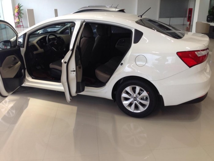 Kia Rio - nguyên bản nhập từ Hàn Quốc - ưu đãi giá sàn tốt nhất cho khách hàng tại Quảng Ninh