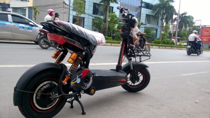 Xe giant m133 ( xe bò điên)