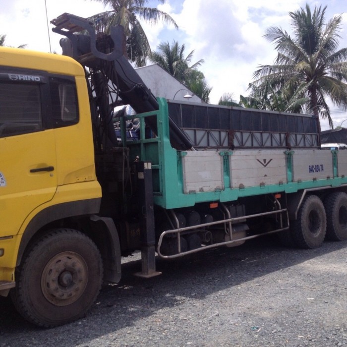Bán xe tải dongfeng 3 chân gắn cẩu gấp 5 tấn đời 2012