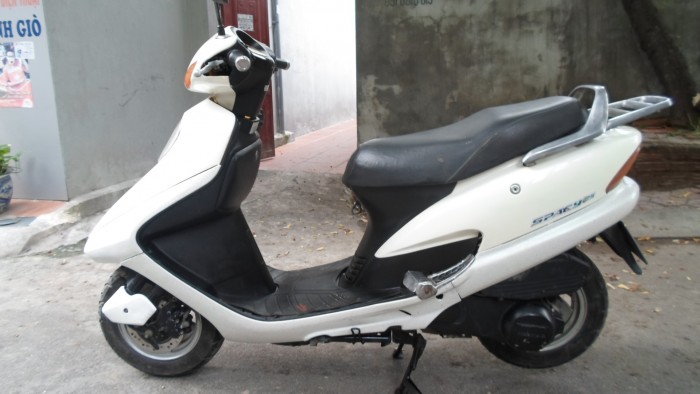 Honda spacy màu trắng biển HN giá 7,5 triệu