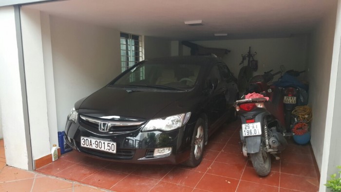Cần bán xe ôtô Honda Civic 2.0 AT Chính chủ