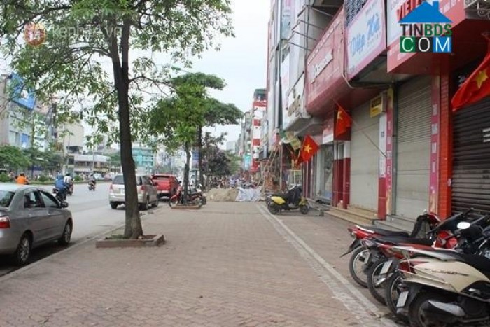 Bán gấp 70m2 đất mặt phố gần Lê Văn Lương, mt 4m, giá 170 triệu/m.