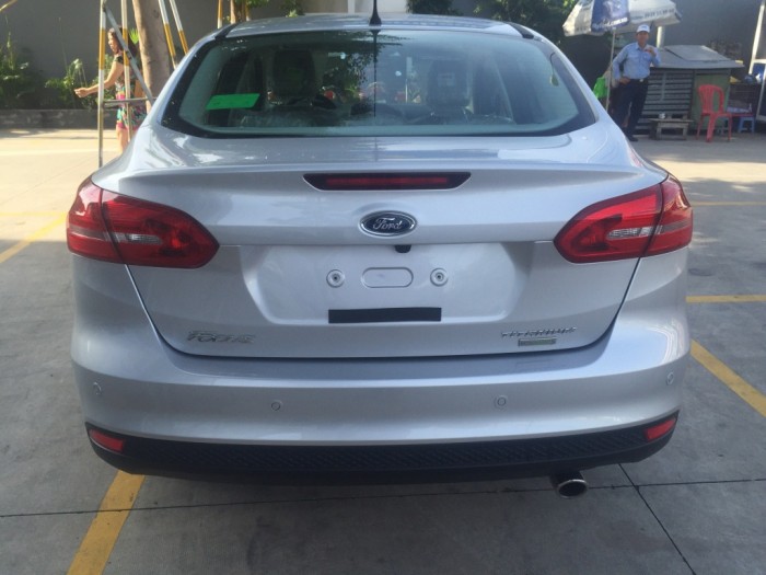 Ford Focus Titanium động cơ Ecoboost 1.5L, tặng BHVC, hỗ trợ vay vốn 85%, liên hệ để có giá tốt nhất