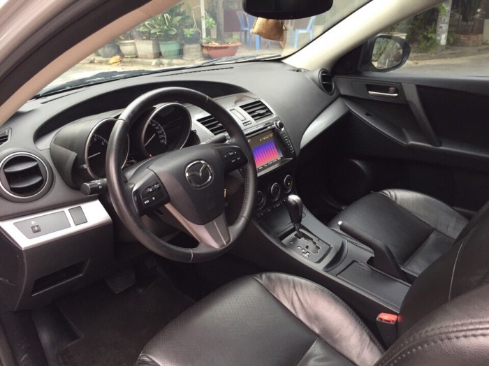 Bán Mazda 3 2013 cũ màu bạc