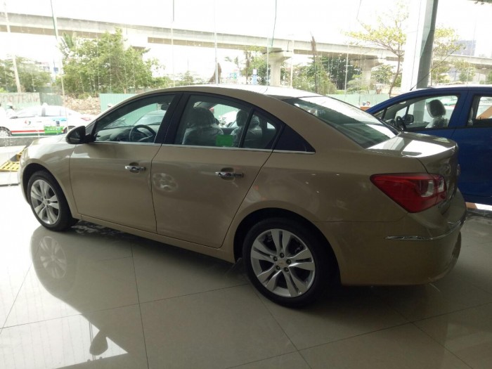 Chevrolet cruze ltz sốc với giá cưc tốt tháng 9