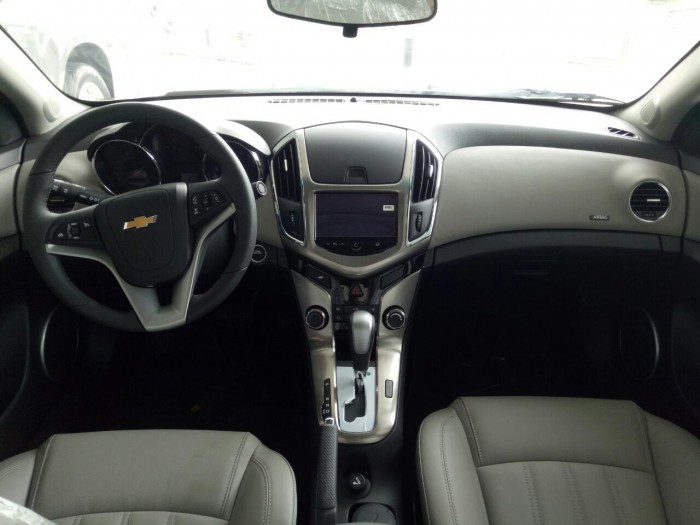 Chevrolet cruze ltz sốc với giá cưc tốt tháng 9