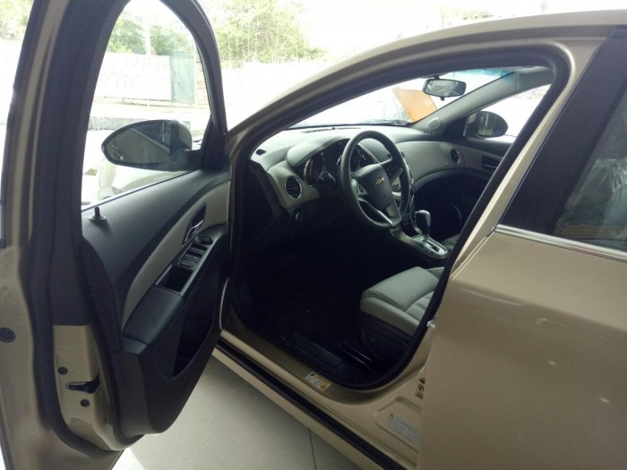 Chevrolet cruze ltz sốc với giá cưc tốt tháng 9