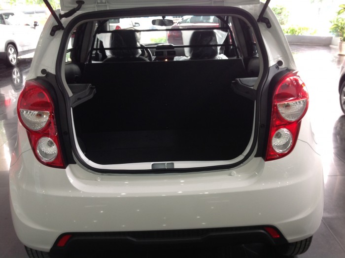 Hot hot ! xe chevrolet spark Dou khuyến mãi lớn - hỗ trợ vay 100%