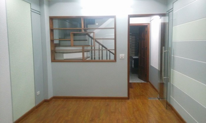 Bán nhà Cầu Giấy giá 3,4 tỷ, diện tích 40m2x5 tầng